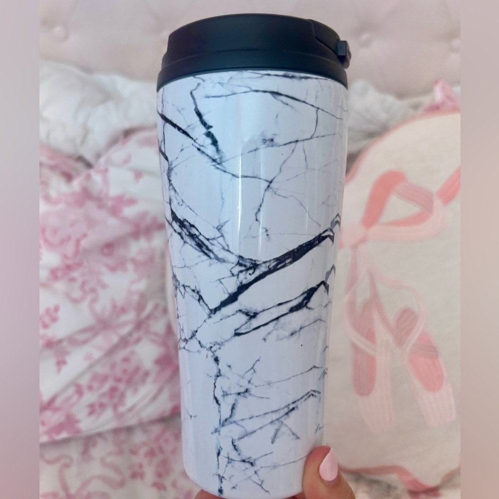 NWOT Marvel tumbler black lid